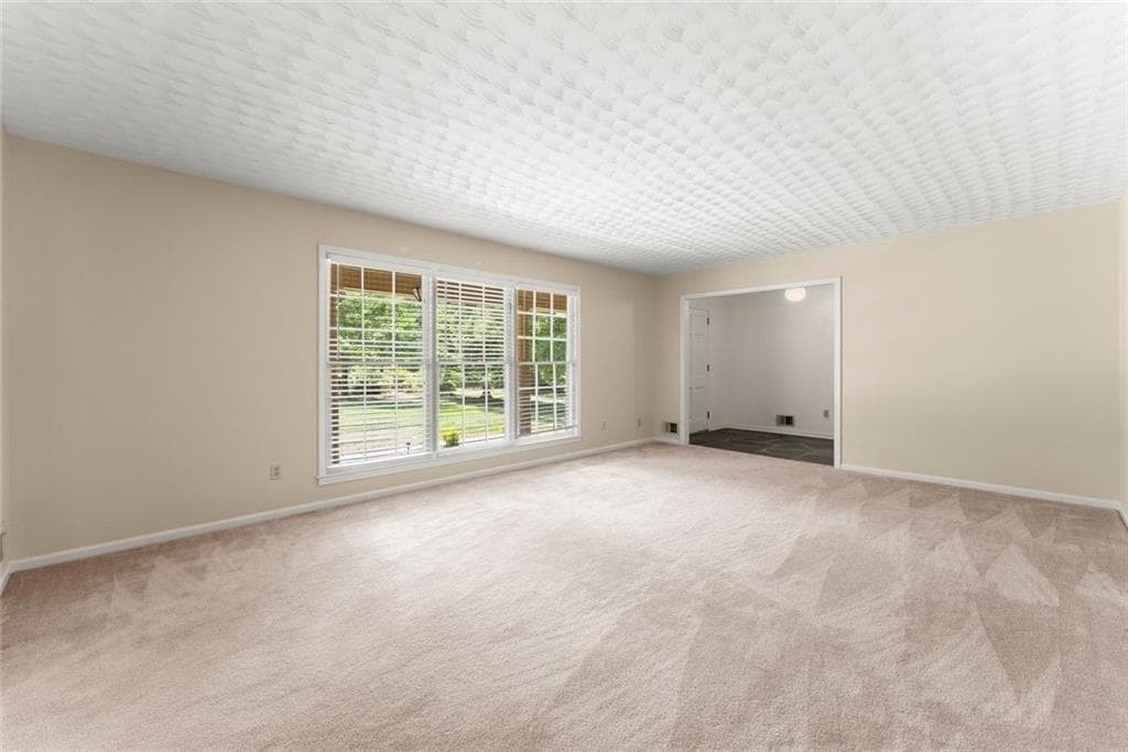4 bedroom, 3 bathroom, 4,364 sq ft single family residence for sale at 4118 Mountain View Road, Oakwood, GA 30566 — photo 8
