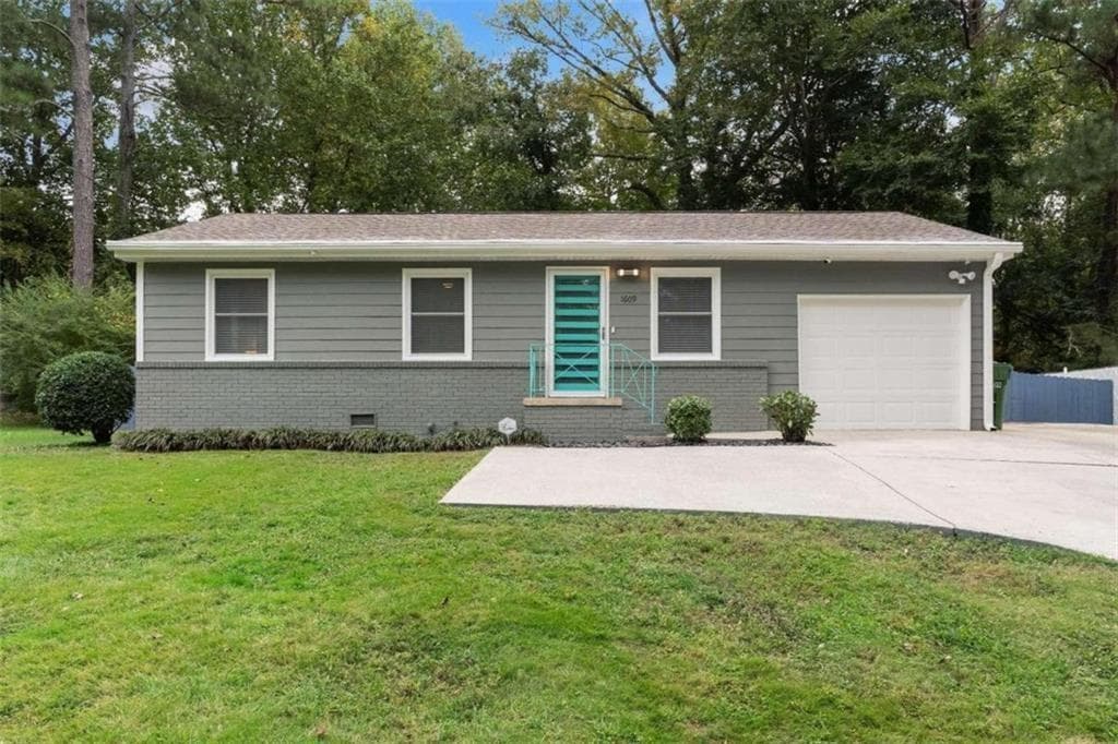 3 bedroom, 2 bathroom, 1,524 sq ft single family residence for sale at 1609 Bridgeport Drive, Atlanta, GA 30318