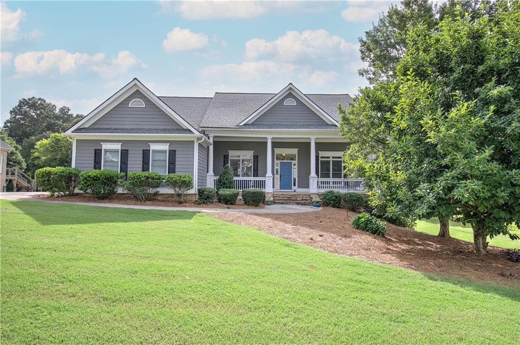 3 bedroom, 3 bathroom, 2,236 sq ft single family residence for sale at 24 Heartwood Drive, Cartersville, GA 30120 — photo 1 of 56