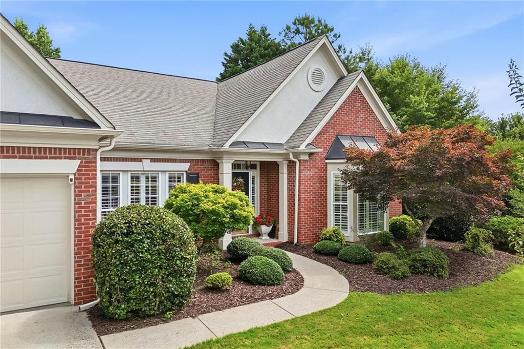 3 bedroom, 3 bathroom, 2,819 sq ft single family residence under contract at 1430 Harburn Court, Cumming, GA 30041