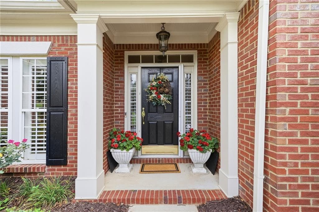 3 bedroom, 3 bathroom, 2,819 sq ft single family residence under contract at 1430 Harburn Court, Cumming, GA 30041 — photo 4