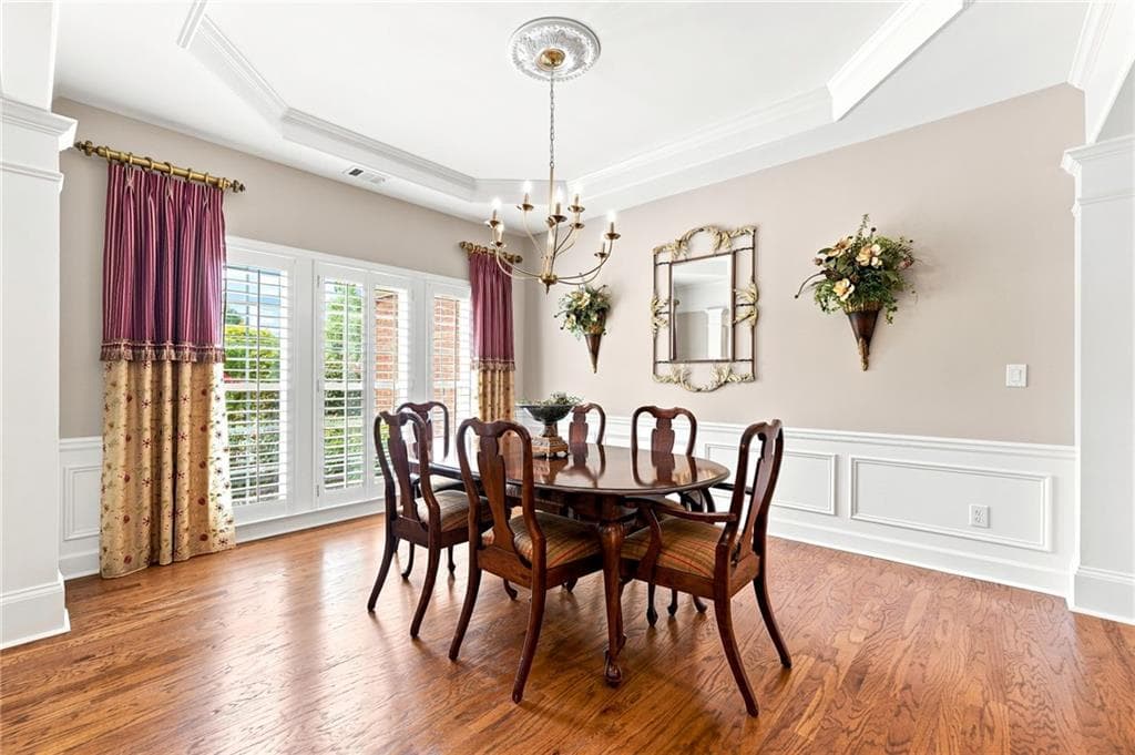 3 bedroom, 3 bathroom, 2,819 sq ft single family residence under contract at 1430 Harburn Court, Cumming, GA 30041 — photo 8