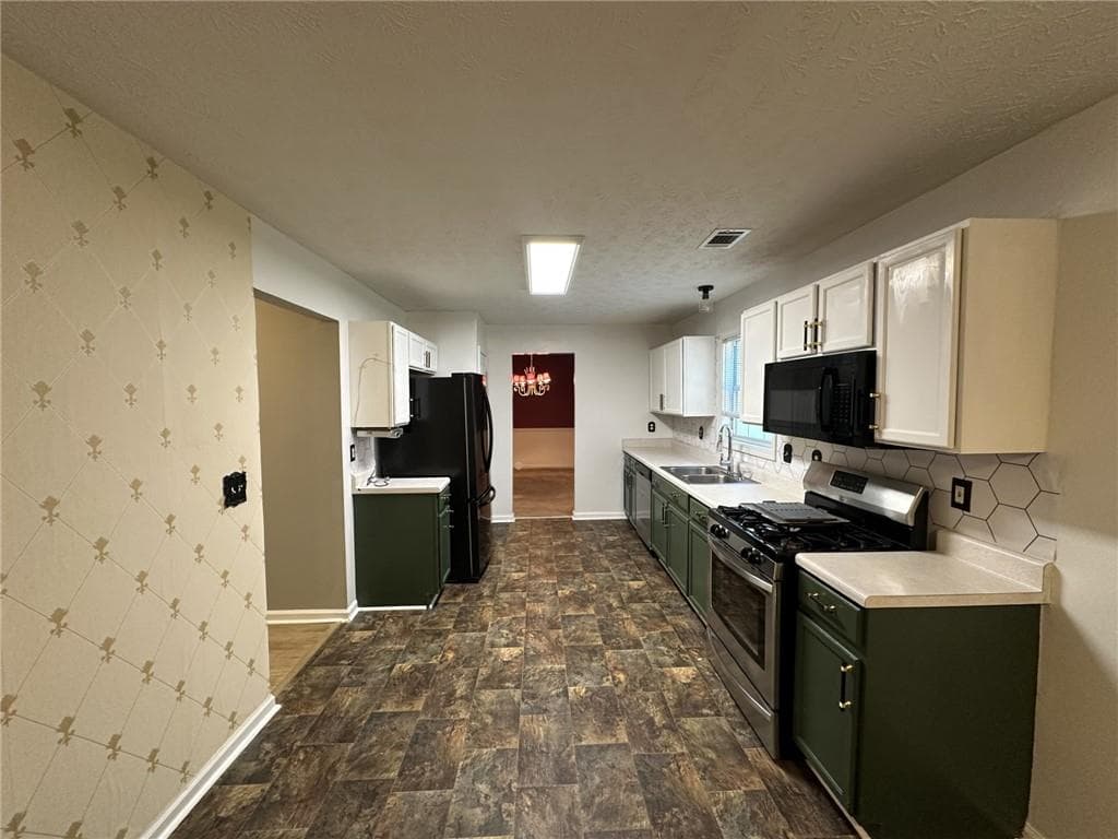 5 bedroom, 3 bathroom, 3,004 sq ft single family residence for rent at 1847 Harmony Trace, Lithonia, GA 30058 for $2,500 a month — photo 10