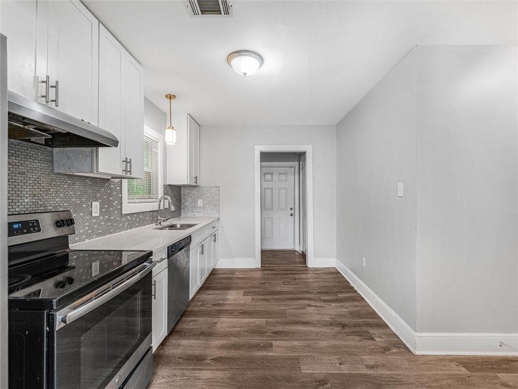 4 bedroom, 2 bathroom, 1,466 sq ft single family residence for sale at 2861 Forrest Hills Drive, Atlanta, GA 30315 — photo 10