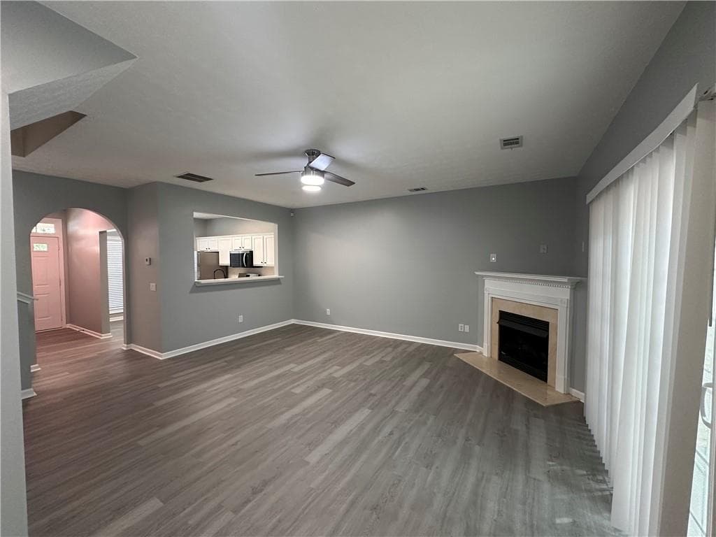 2 bedroom, 3 bathroom, 1,252 sq ft townhouse for rent at 2025 Austin Park Circle, Decatur, GA 30032 for $1,695 a month — photo 3