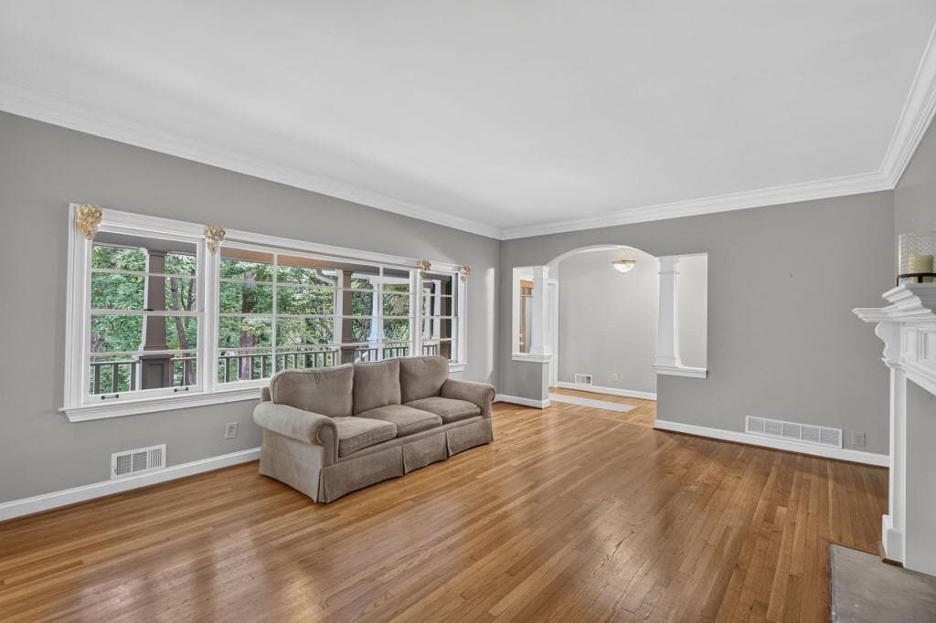 5 bedroom, 3 bathroom, 3,864 sq ft single family residence for sale at 5274 Powers Ferry Road, Atlanta, GA 30327 — photo 8