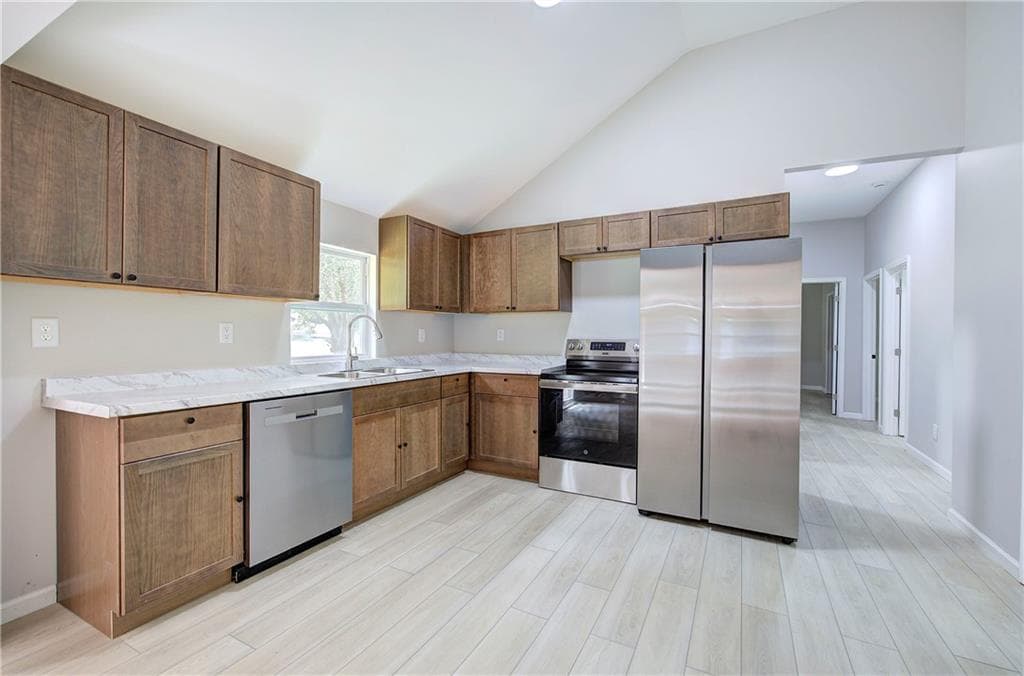 4 bedroom, 3 bathroom single family residence under contract at 7289 Staton Place, Acworth, GA 30102 — photo 3