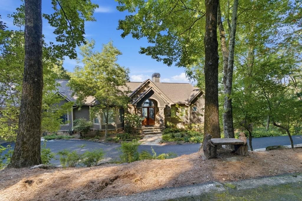 4 bedroom, 4 bathroom, 4,307 sq ft single family residence for sale at 84 Fox Claw Knoll, Big Canoe, GA 30143 — photo 2