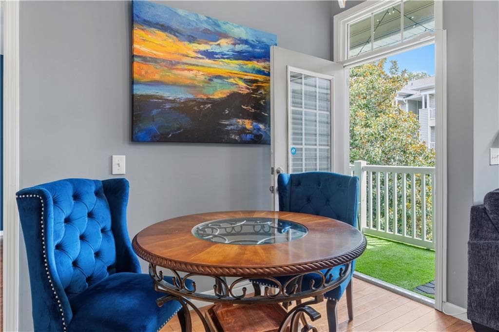 2 bedroom, 2 bathroom, 1,130 sq ft condominium for sale at 2700 Pine Tree Road 2314, Atlanta, GA 30324 — photo 4