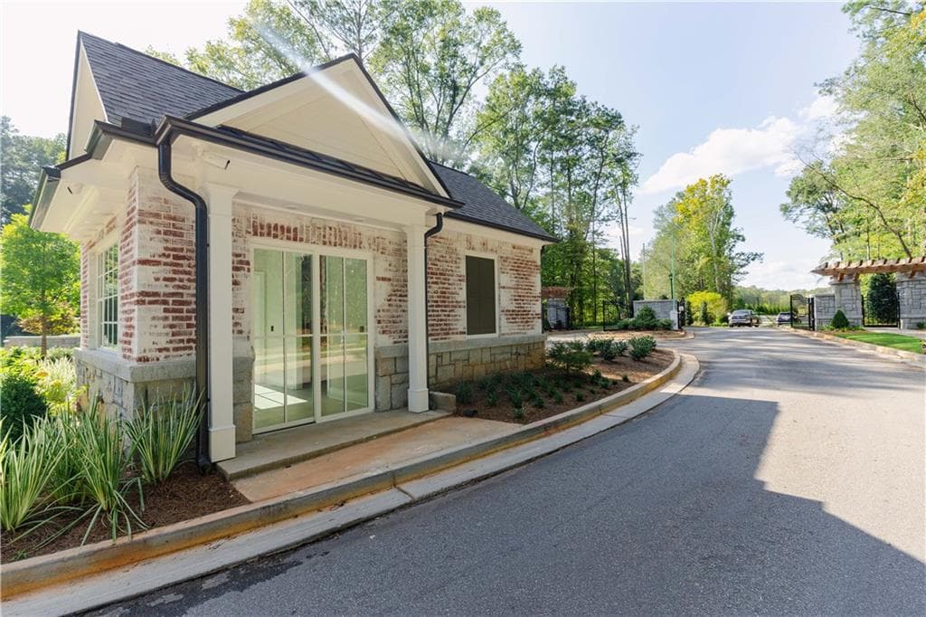 3 bedroom, 4 bathroom, 2,201 sq ft townhouse for sale at 4571 Deanston Court 389, Peachtree Corners, GA 30092 — photo 5