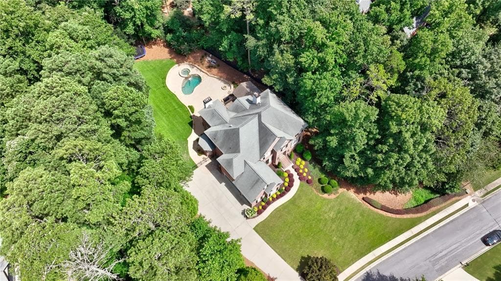 6 bedroom, 7 bathroom, 7,250 sq ft single family residence for sale at 720 Lake Mist Cove, Milton, GA 30004 — photo 3