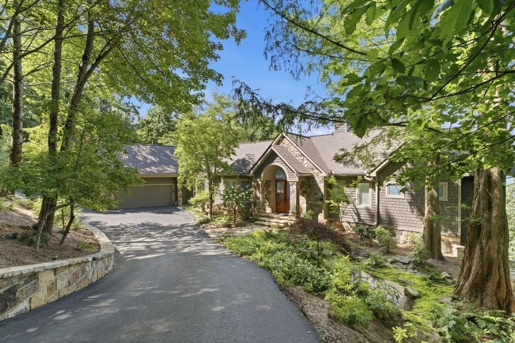 4 bedroom, 4 bathroom, 4,307 sq ft single family residence for sale at 84 Fox Claw Knoll, Big Canoe, GA 30143 — photo 3