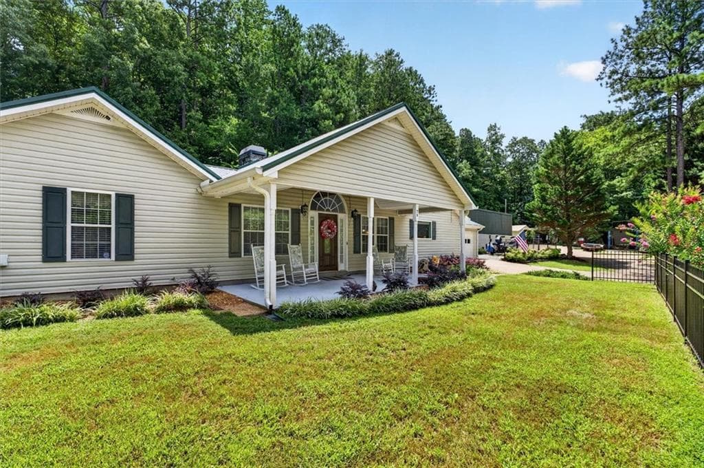 3 bedroom, 3 bathroom, 2,435 sq ft single family residence for sale at 79 Chestnut Path, Dallas, GA 30132 — photo 4