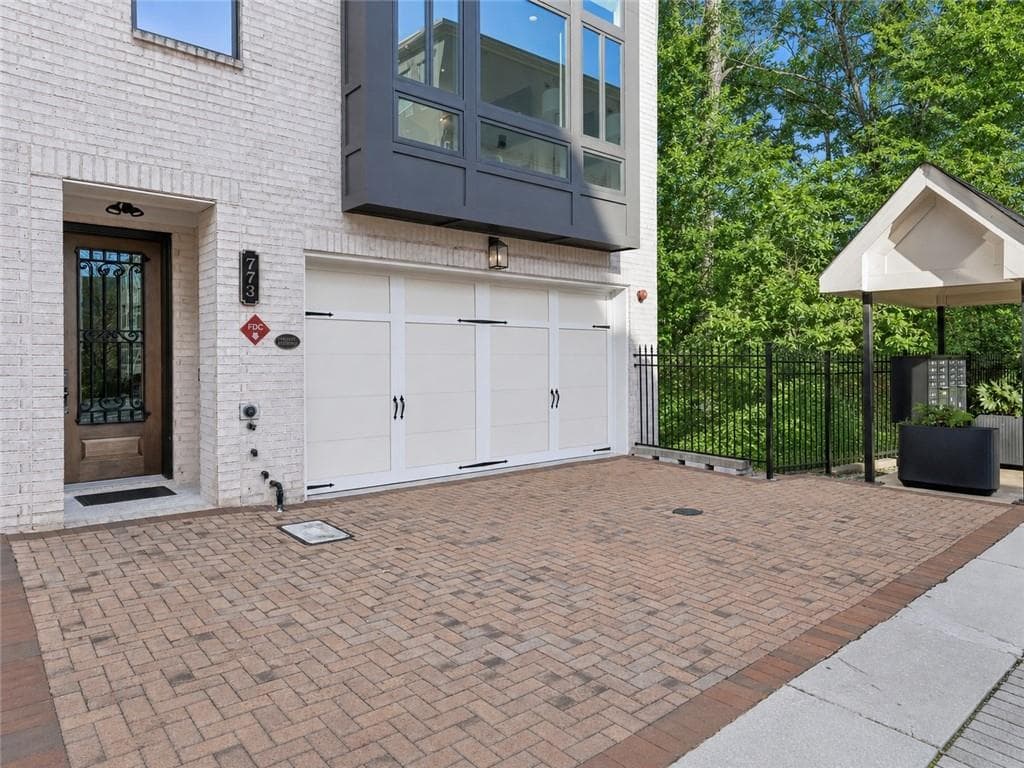 4 bedroom, 5 bathroom, 2,860 sq ft townhouse for sale at 773 Lenox Lane, Atlanta, GA 30324 — photo 5