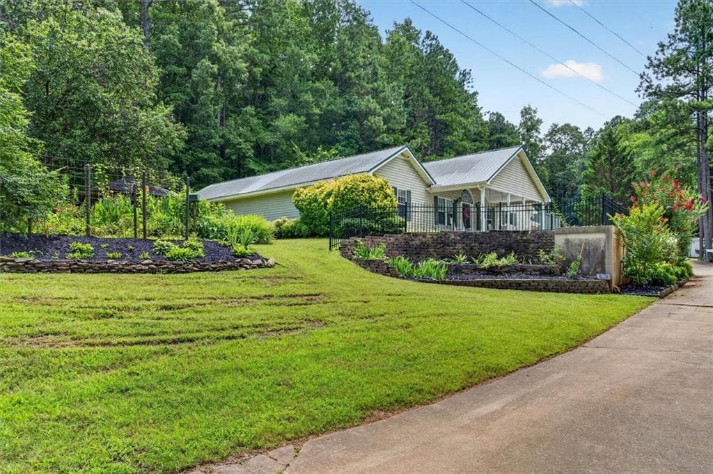 3 bedroom, 3 bathroom, 2,435 sq ft single family residence for sale at 79 Chestnut Path, Dallas, GA 30132