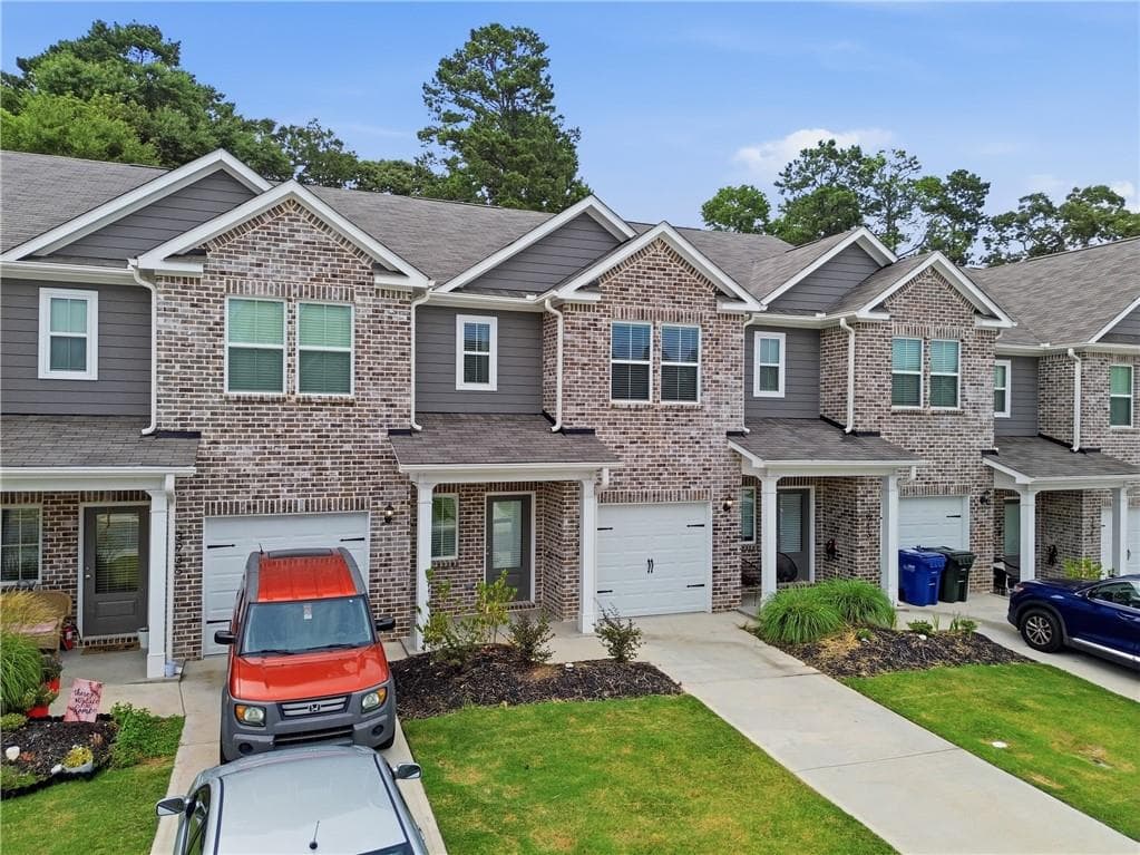 3 bedroom, 4 bathroom, 1,740 sq ft townhouse for sale at 3939 Hidden River Lane, Oakwood, GA 30566