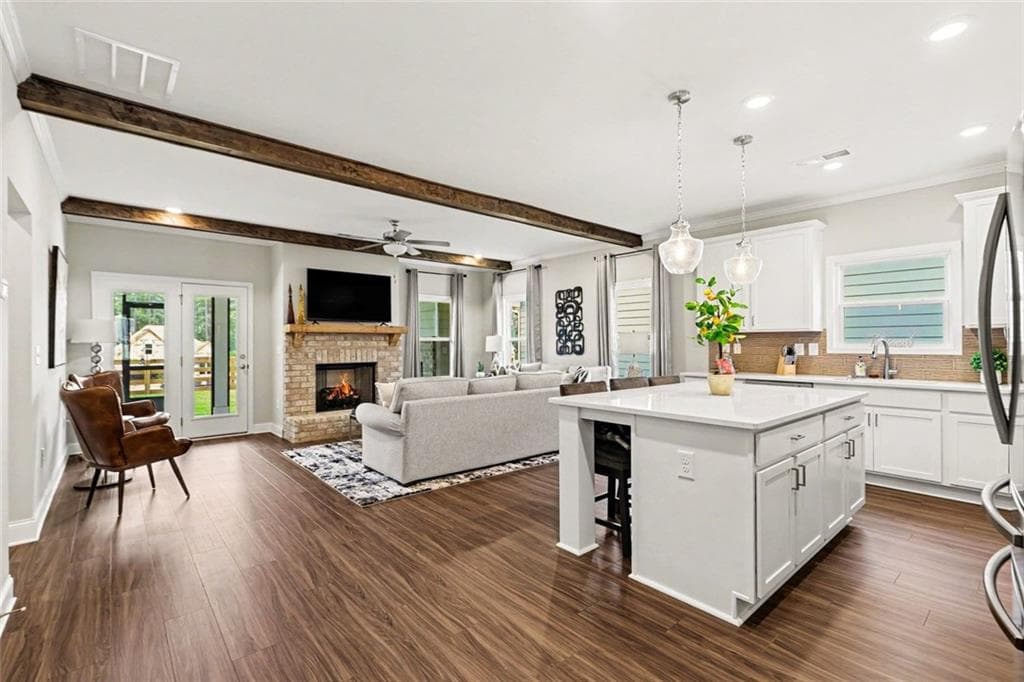 3 bedroom, 3 bathroom, 2,010 sq ft single family residence under contract at 64 Colonial Terrace Terrace, Villa Rica, GA 30180 — photo 7