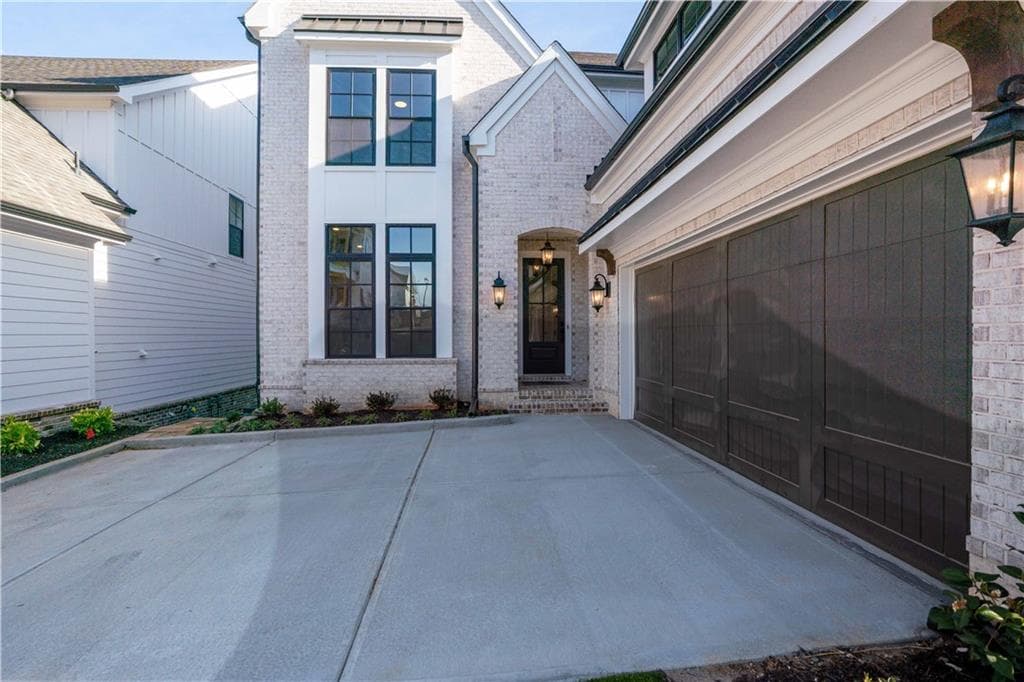 4 bedroom, 6 bathroom, 4,234 sq ft single family residence for sale at 5561 Broad River View, Peachtree Corners, GA 30092 — photo 4
