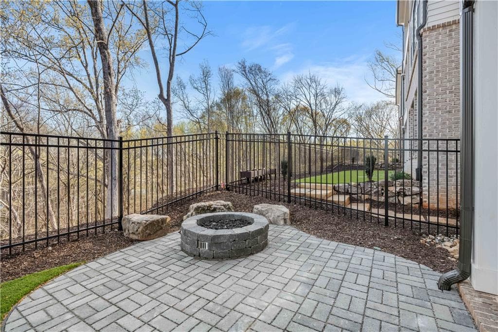 4 bedroom, 6 bathroom, 4,234 sq ft single family residence for sale at 5561 Broad River View, Peachtree Corners, GA 30092 — photo 7