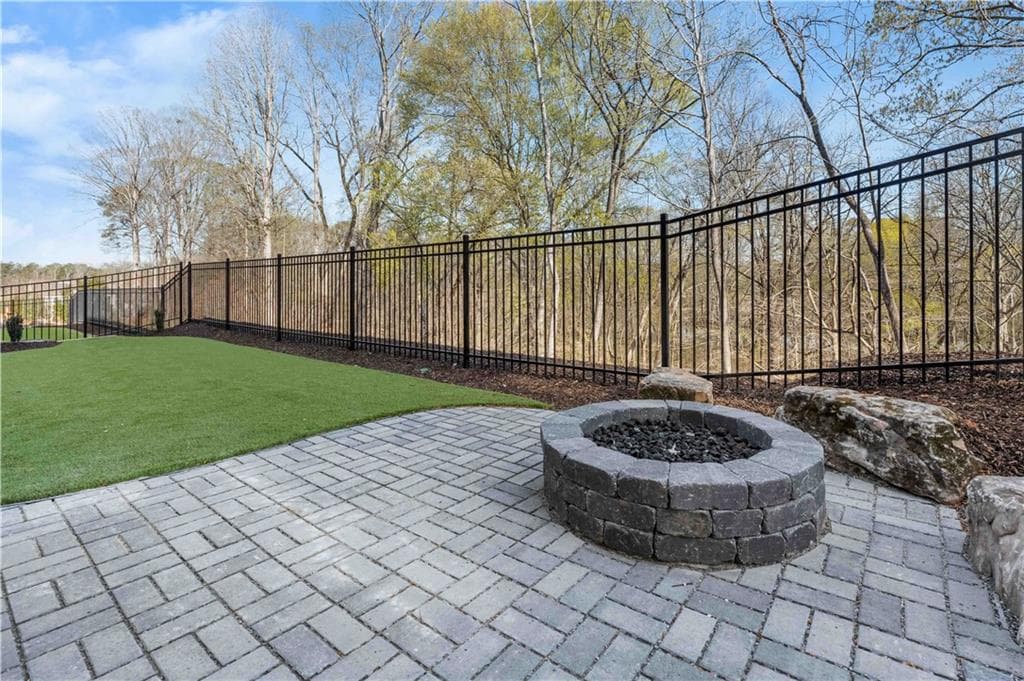 4 bedroom, 6 bathroom, 4,234 sq ft single family residence for sale at 5561 Broad River View, Peachtree Corners, GA 30092 — photo 8