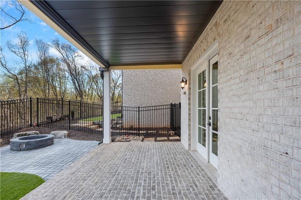 4 bedroom, 6 bathroom, 4,234 sq ft single family residence for sale at 5561 Broad River View, Peachtree Corners, GA 30092 — photo 9