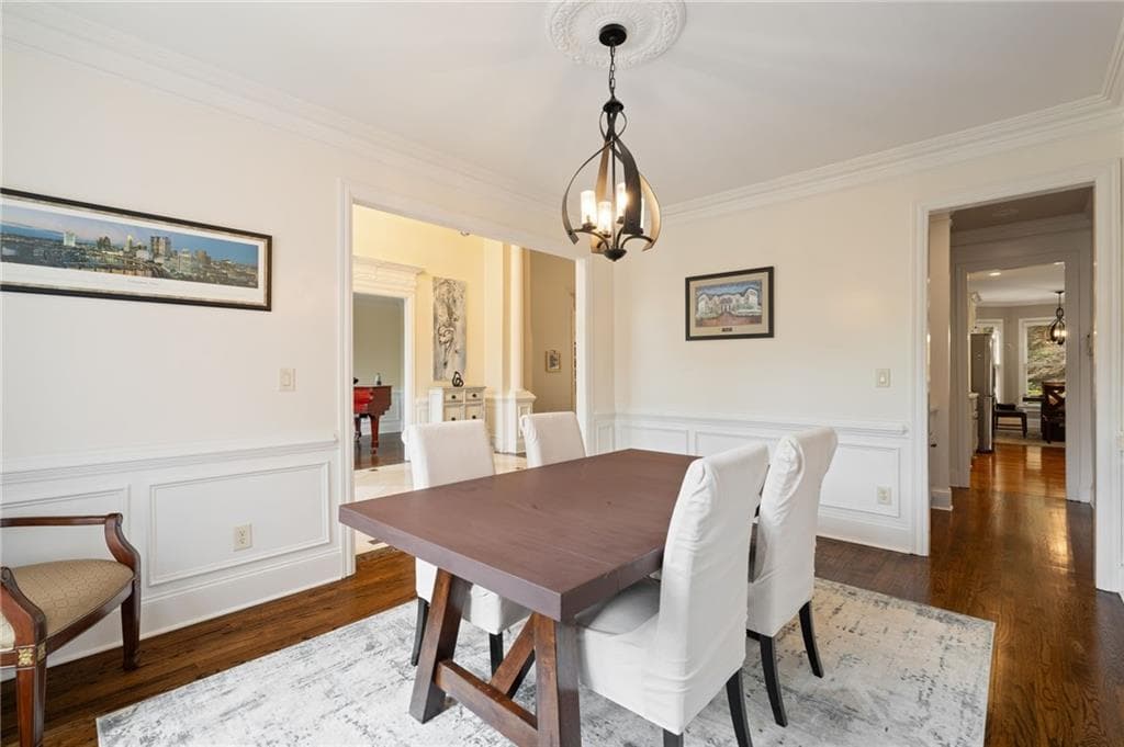 6 bedroom, 6 bathroom, 6,896 sq ft single family residence for sale at 8240 Royal Troon Drive, Duluth, GA 30097 — photo 8
