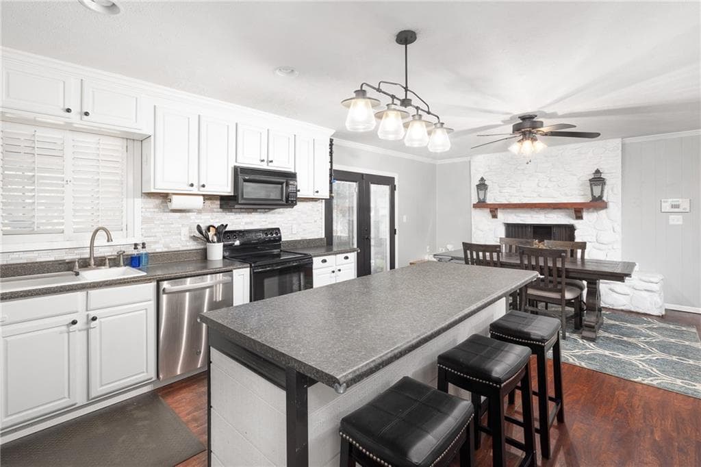 3 bedroom, 3 bathroom, 1,991 sq ft single family residence for rent at 3247 Clearview Drive, Marietta, GA 30060 for $2,895 a month — photo 7