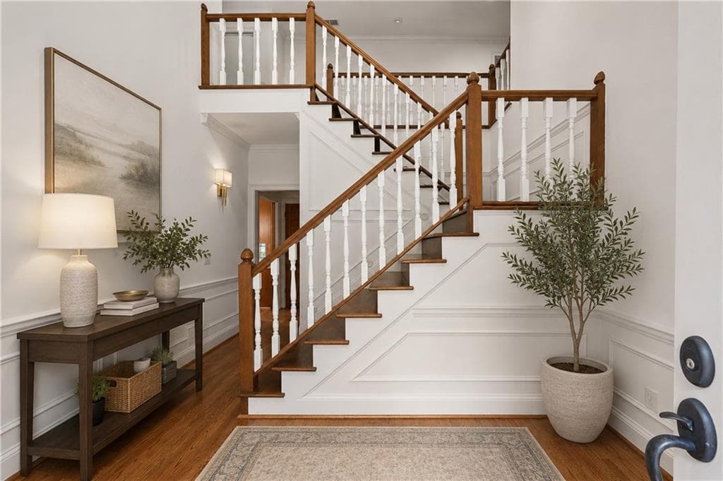 5 bedroom, 6 bathroom, 6,610 sq ft single family residence for sale at 9335 Huntcliff Trace, Sandy Springs, GA 30350 — photo 3