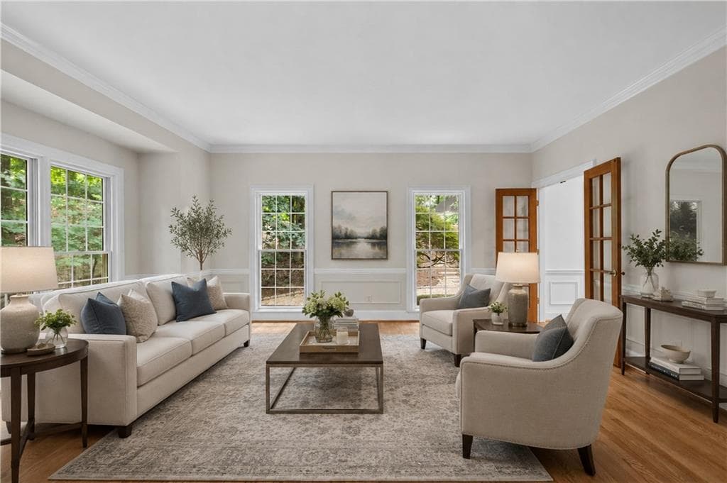 5 bedroom, 6 bathroom, 6,610 sq ft single family residence for sale at 9335 Huntcliff Trace, Sandy Springs, GA 30350 — photo 5