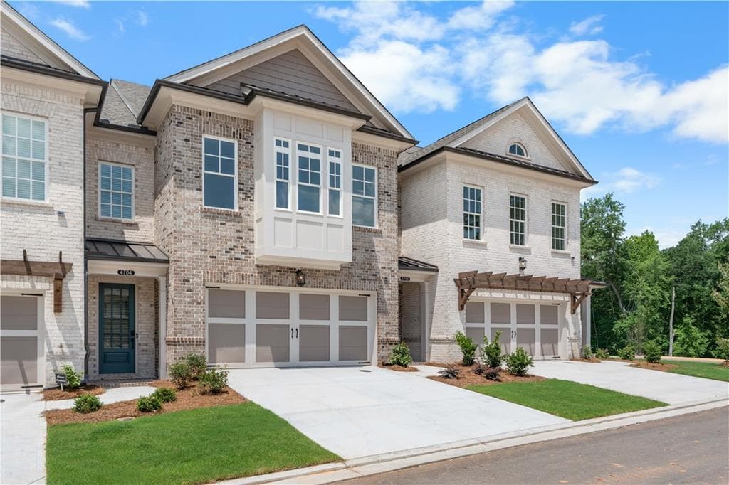 3 bedroom, 3 bathroom, 2,233 sq ft townhouse under contract at 4703 Coleridge Court 426, Peachtree Corners, GA 30092