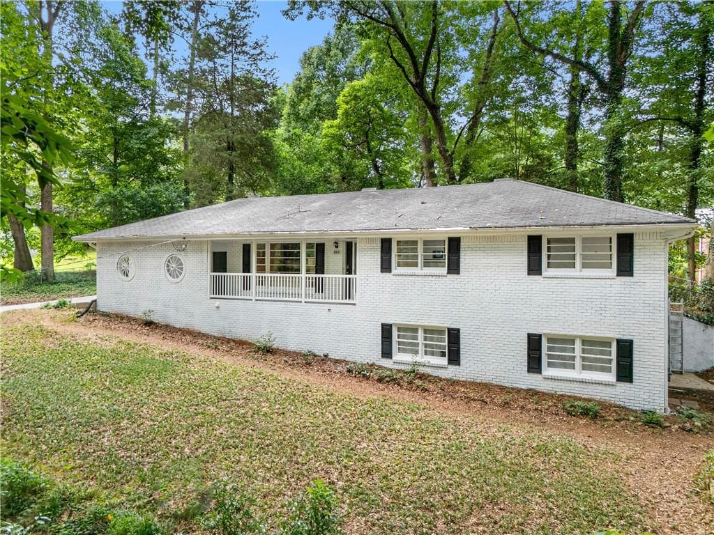 4 bedroom, 4 bathroom, 2,258 sq ft single family residence for sale at 2911 Haralson Road, Decatur, GA 30033 — photo 2
