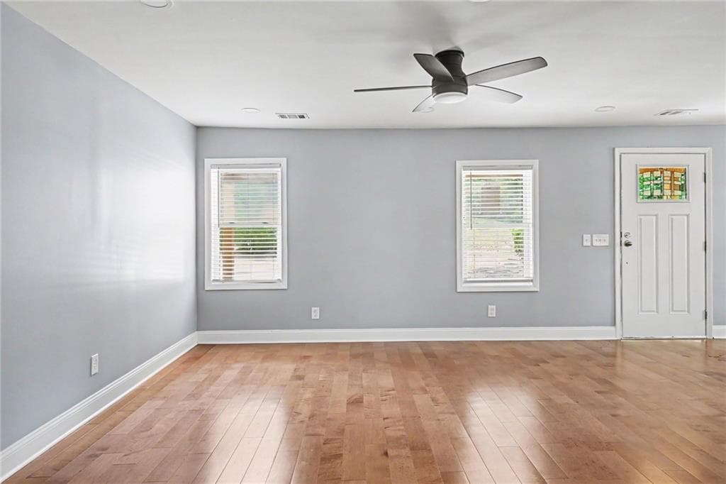 3 bedroom, 2 bathroom, 1,585 sq ft single family residence for sale at 4915 Campbellton Road, Atlanta, GA 30331 — photo 8