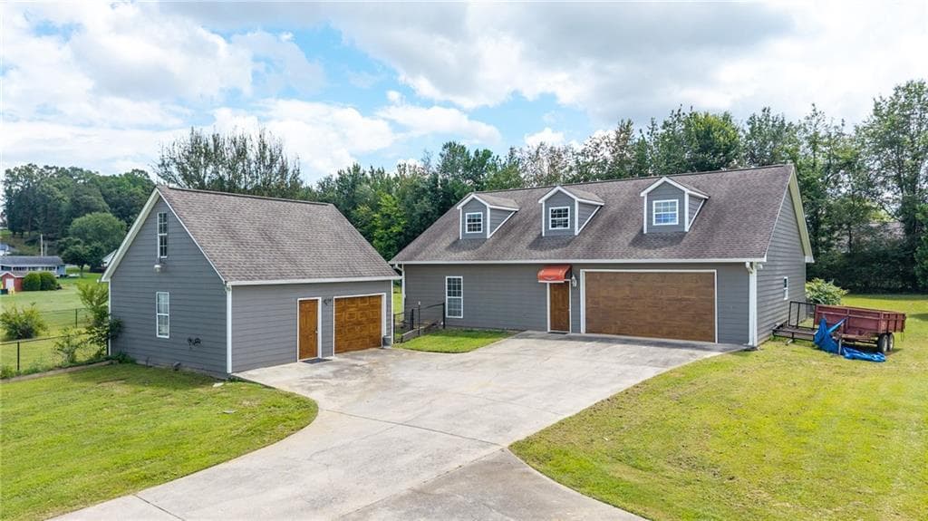 5 bedroom, 4 bathroom, 3,214 sq ft single family residence under contract at 425 McDaniel Station Road, Calhoun, GA 30701 — photo 3