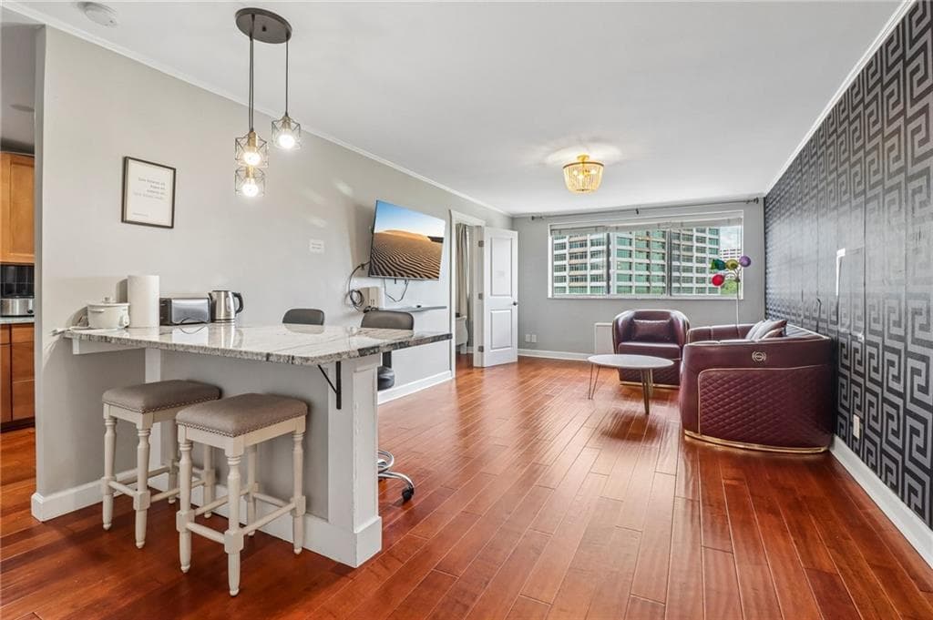 2 bedroom, 1 bathroom, 850 sq ft condominium for sale at 215 Piedmont Avenue 602, Atlanta, GA 30308 — photo 1 of 16