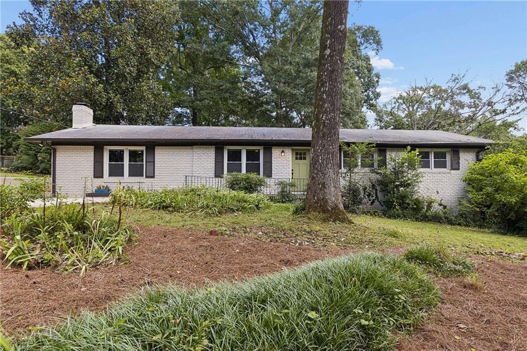 3 bedroom, 2 bathroom, 1,721 sq ft single family residence for sale at 412 Derbyshire Drive, Stone Mountain, GA 30088