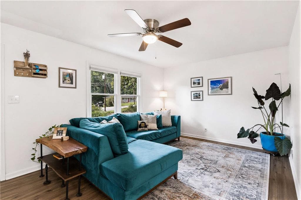 3 bedroom, 2 bathroom, 1,721 sq ft single family residence for sale at 412 Derbyshire Drive, Stone Mountain, GA 30088 — photo 5