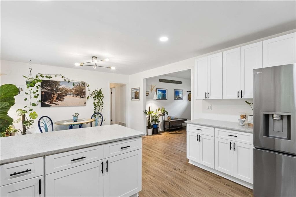3 bedroom, 2 bathroom, 1,721 sq ft single family residence for sale at 412 Derbyshire Drive, Stone Mountain, GA 30088 — photo 6
