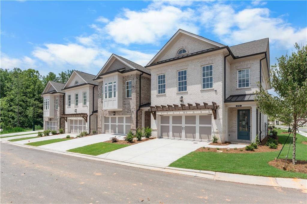 3 bedroom, 3 bathroom, 2,233 sq ft townhouse for sale at 4705 Coleridge Court 427, Peachtree Corners, GA 30092 — photo 4
