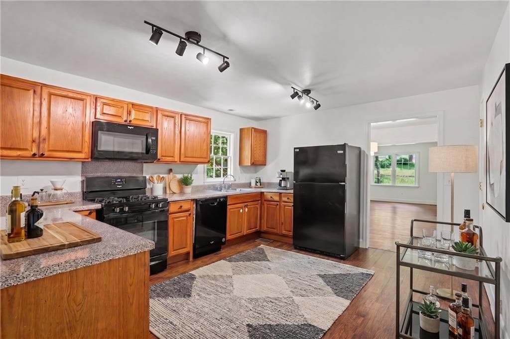 4 bedroom, 2 bathroom, 1,831 sq ft single family residence under contract at 2767 Joyce Avenue, Decatur, GA 30032 — photo 7
