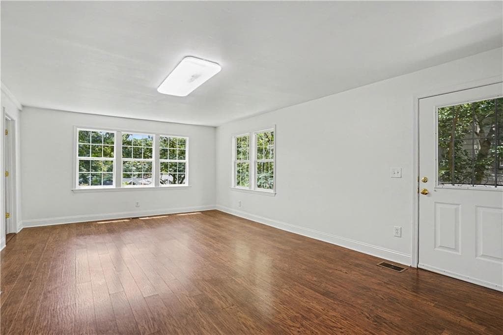 4 bedroom, 2 bathroom, 1,831 sq ft single family residence under contract at 2767 Joyce Avenue, Decatur, GA 30032 — photo 10