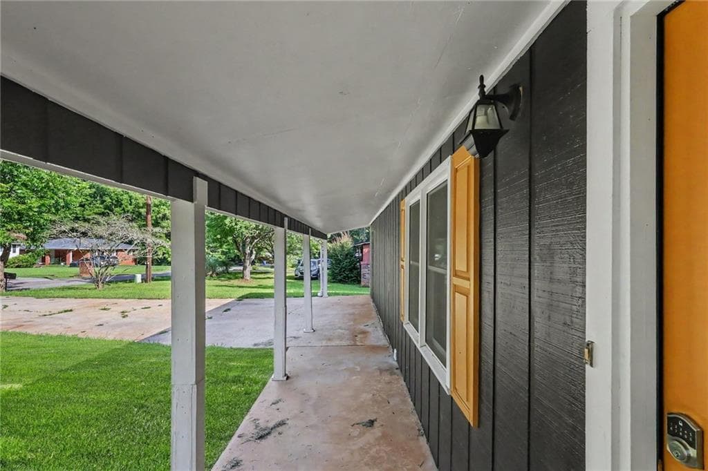 4 bedroom, 2 bathroom, 1,488 sq ft single family residence for sale at 531 Landers Street, Monroe, GA 30655 — photo 7