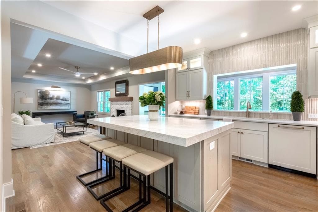 5 bedroom, 7 bathroom, 5,084 sq ft single family residence under contract at 8965 River Run, Sandy Springs, GA 30350 — photo 10