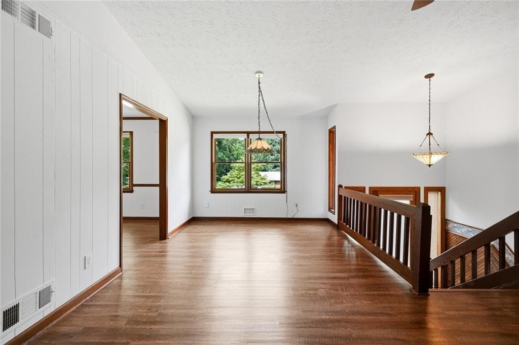 4 bedroom, 2 bathroom, 2,622 sq ft single family residence for sale at 2448 Annandale Drive, Marietta, GA 30066 — photo 9