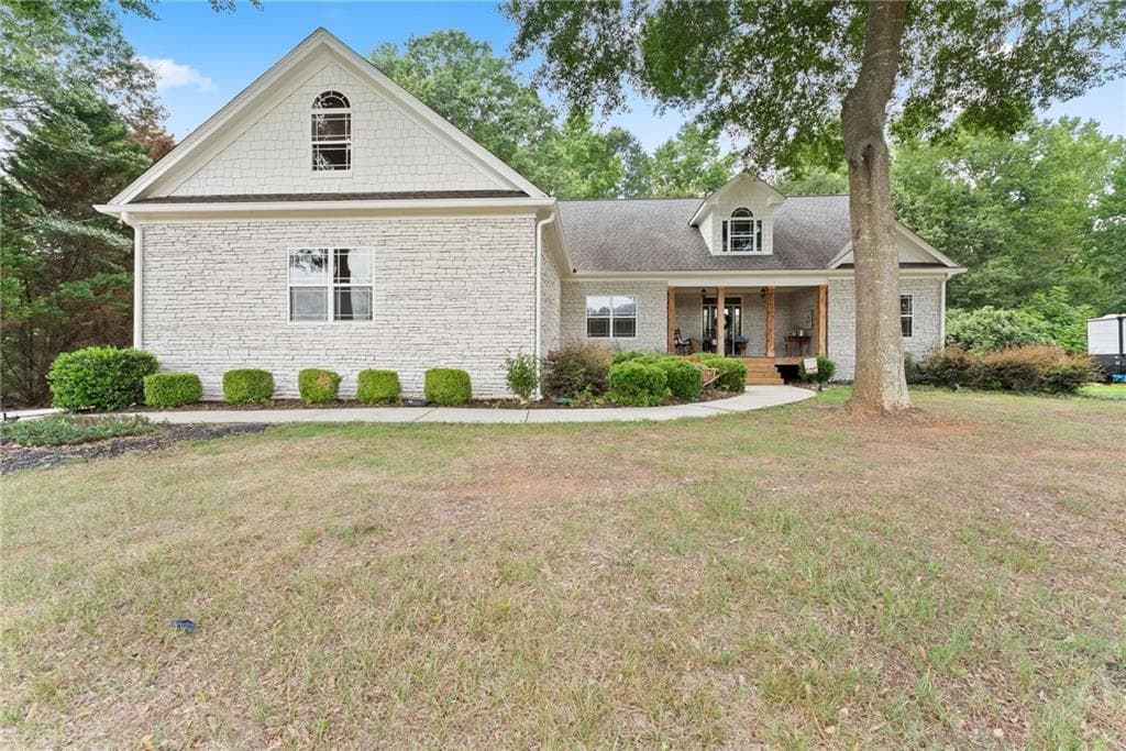 4 bedroom, 4 bathroom, 4,788 sq ft single family residence for sale at 860 Lakeview Drive, Commerce, GA 30529 — photo 3