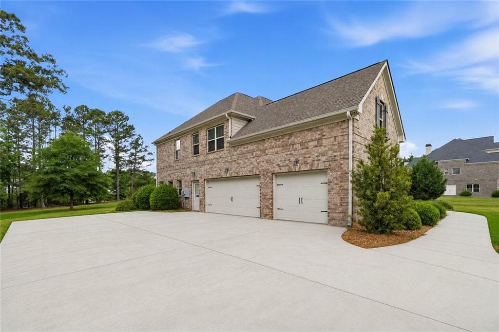 4 bedroom, 4 bathroom, 3,507 sq ft single family residence for sale at 1542 Lenten Way, Statham, GA 30666 — photo 2