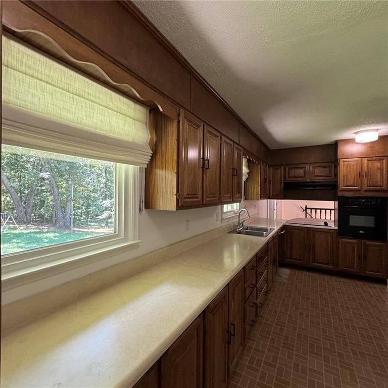 3 bedroom, 3 bathroom, 1,880 sq ft single family residence for sale at 4433 Lake Forest Drive, Oakwood, GA 30566 — photo 4