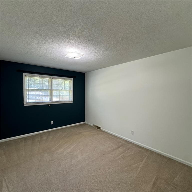 3 bedroom, 3 bathroom, 1,880 sq ft single family residence for sale at 4433 Lake Forest Drive, Oakwood, GA 30566 — photo 10