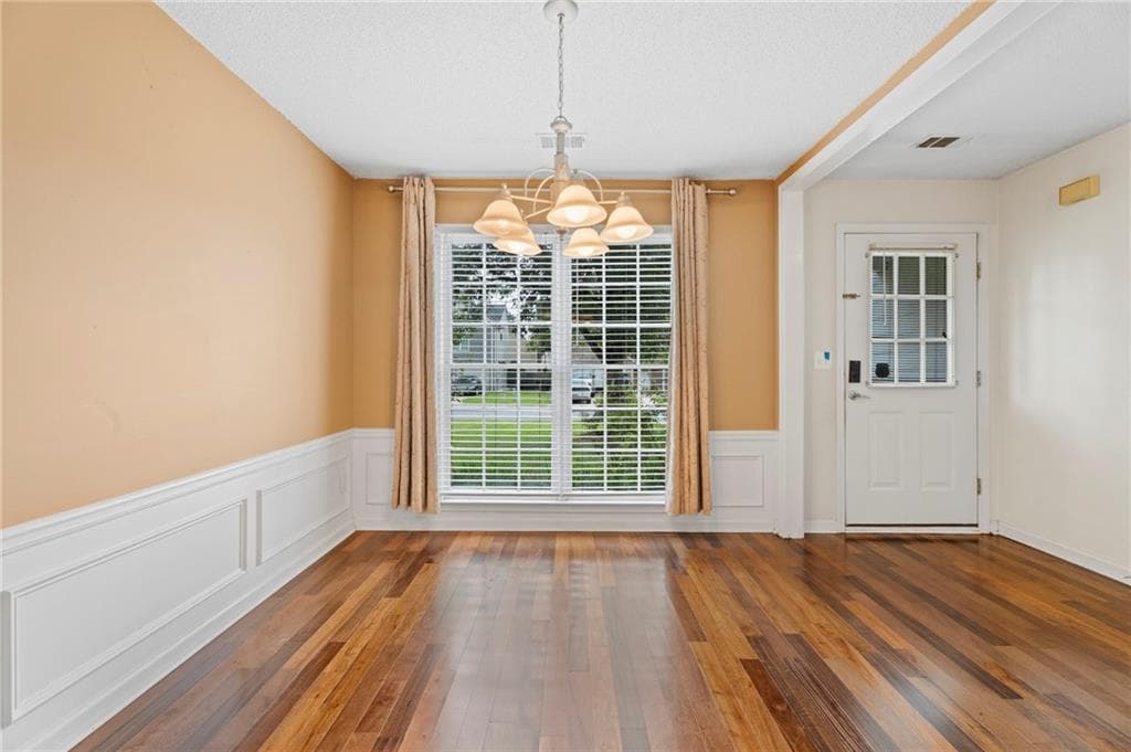 3 bedroom, 3 bathroom, 1,964 sq ft single family residence for sale at 3230 Binghampton Lane, Lawrenceville, GA 30044 — photo 6