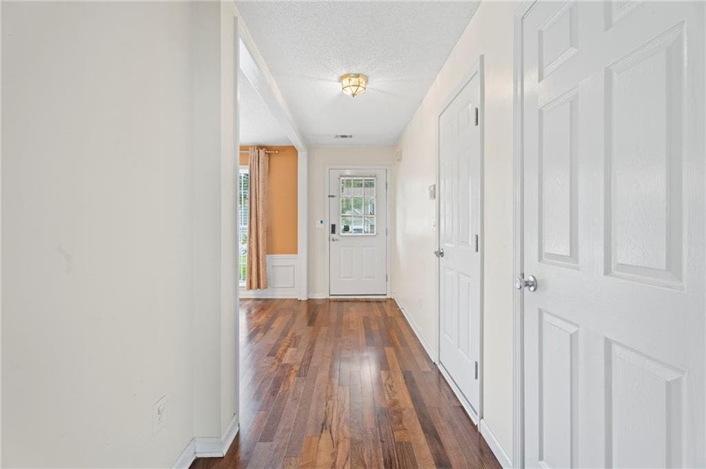 3 bedroom, 3 bathroom, 1,964 sq ft single family residence for sale at 3230 Binghampton Lane, Lawrenceville, GA 30044 — photo 8
