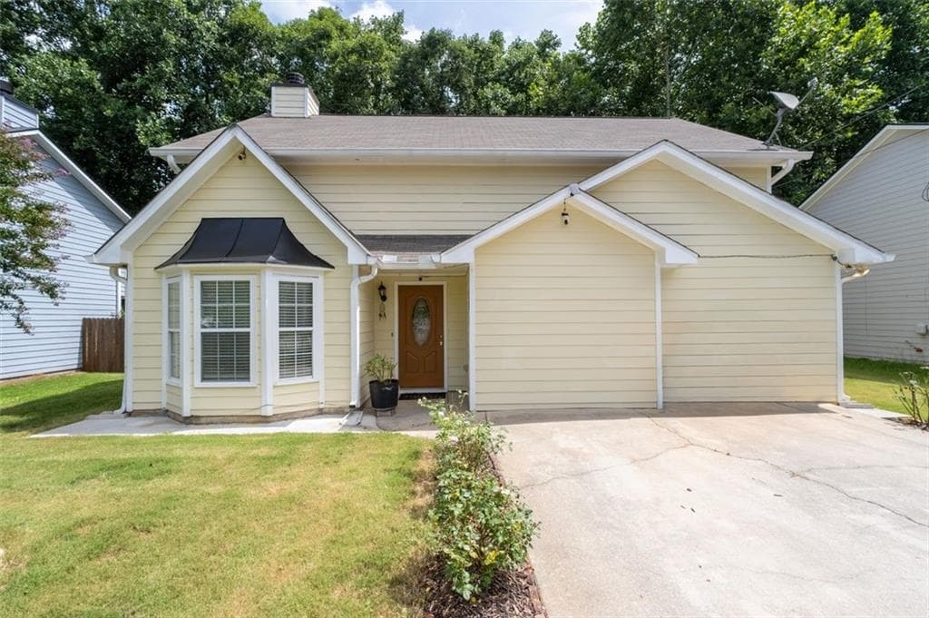 4 bedroom, 3 bathroom, 2,108 sq ft single family residence for sale at 811 Overlook Trail, Canton, GA 30115 — photo 2